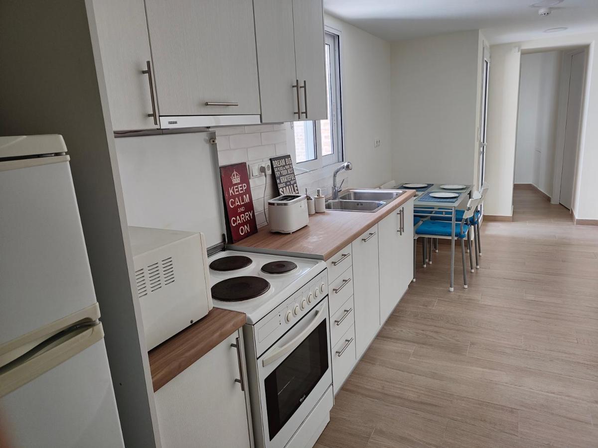 Litseli Apartment Атина Екстериор снимка