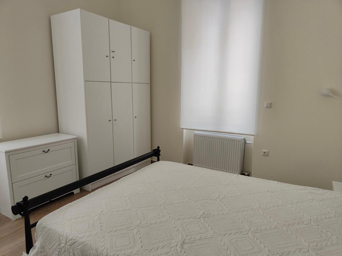 Litseli Apartment Атина Екстериор снимка