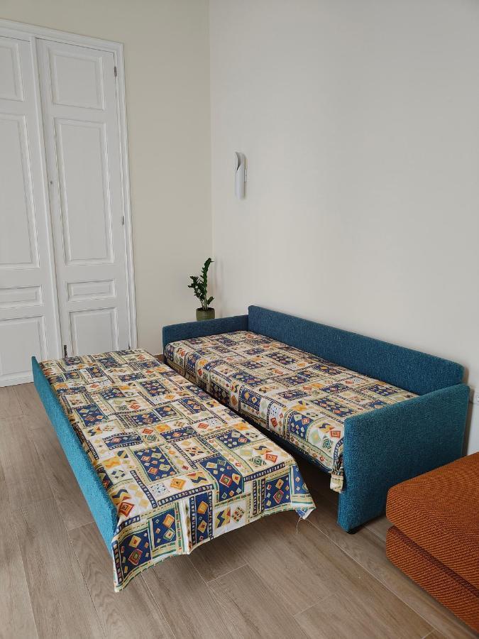 Litseli Apartment Атина Екстериор снимка